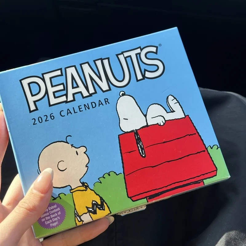 2026 Snoopy Calendário Anime Calendário de mesa Criativo Dos Desenhos animados Pingentes de papel rasgável Decoração de mesa Presentes de papelaria de escritório