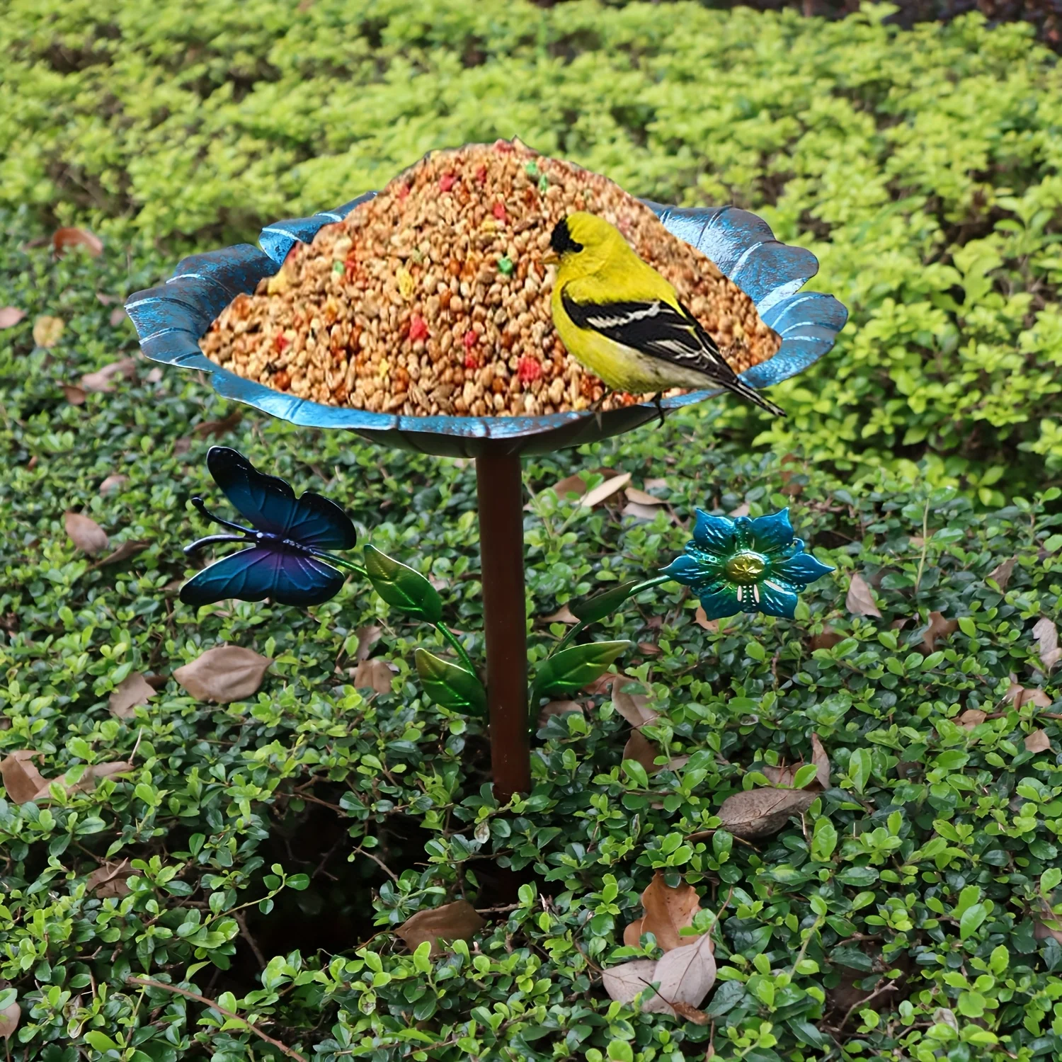 قطعة واحدة من حمام الطيور على شكل فراشة على شكل زهرة، مصممة بتخفيف الفراشة والزهور، مصنوعة من النحاس المصبوب عالي الجودة، معالجة مع عملية مصنوعة يدويًا لمنع الصدأ وتضمن المتانة؛ يخلق مياه طبيعية لجذب الطيور، مناسبة لتزيين الفناء والحديقة الخارجية، وحقن الحيوية والذوق الفني بقاعدة 5 مخالب - وحدة تغذية الطيور المعدنية الريفية، لا حاجة للكهرباء، وتصميم الزهور المزخرفة |   صناعة يدوية #4