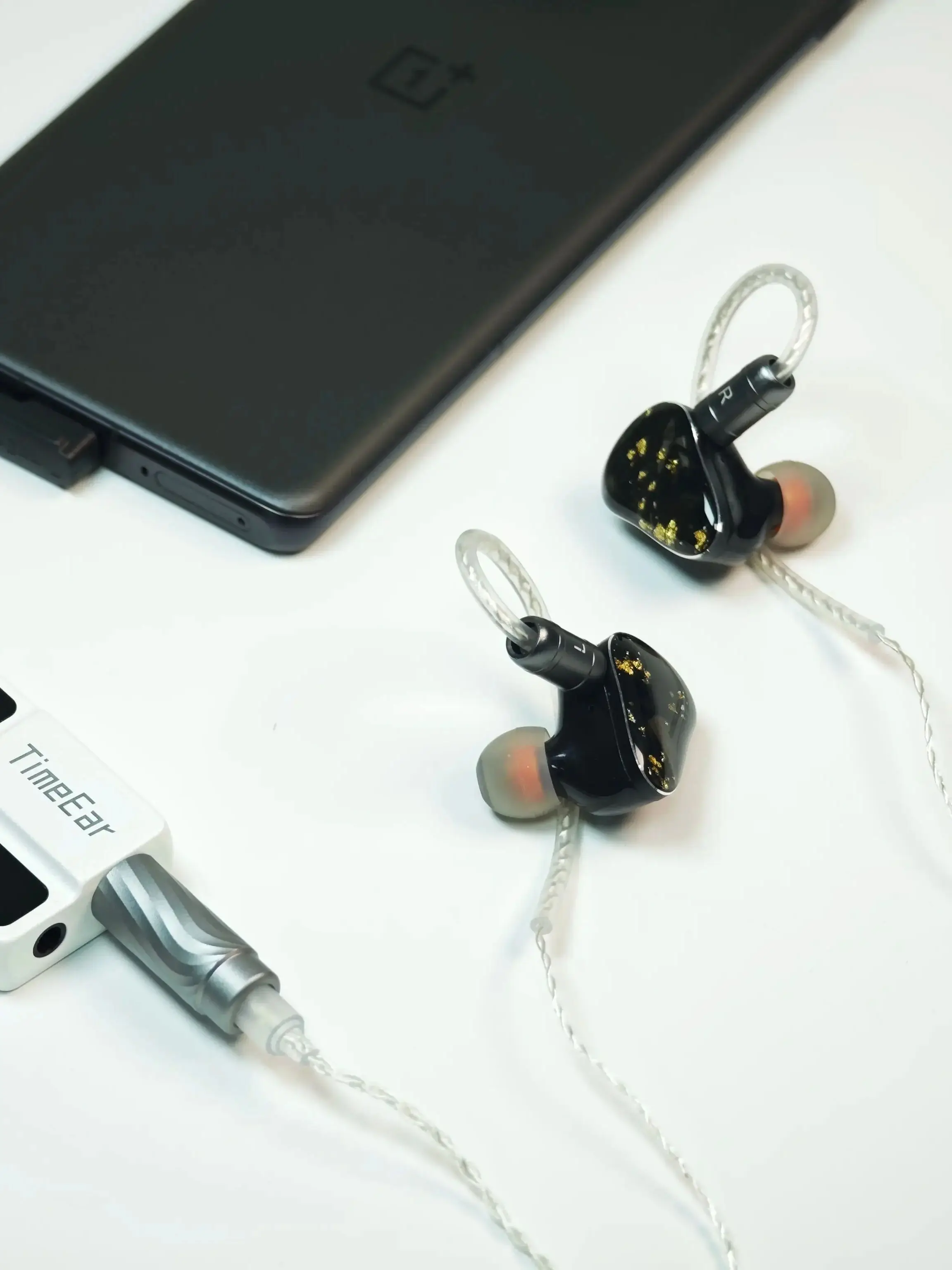 TimeEar TEN-99 Ultracienki kabel audio do profesjonalnego monitoringu scenicznego z możliwością dostosowania długości i niestandardowych złącz — zdjęcie produktu 6