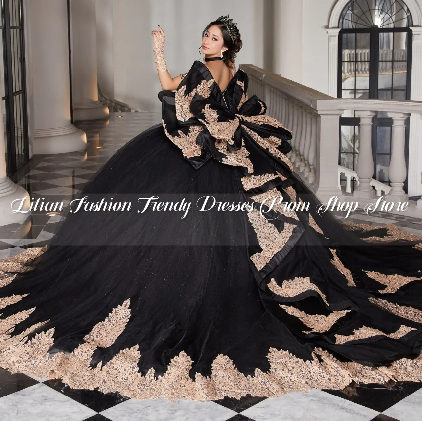 Negro México vestido de 15 quinceañera fuera del hombro elegante transparente corsé de espina de pescado Apliques de encaje tren catedral personalizado