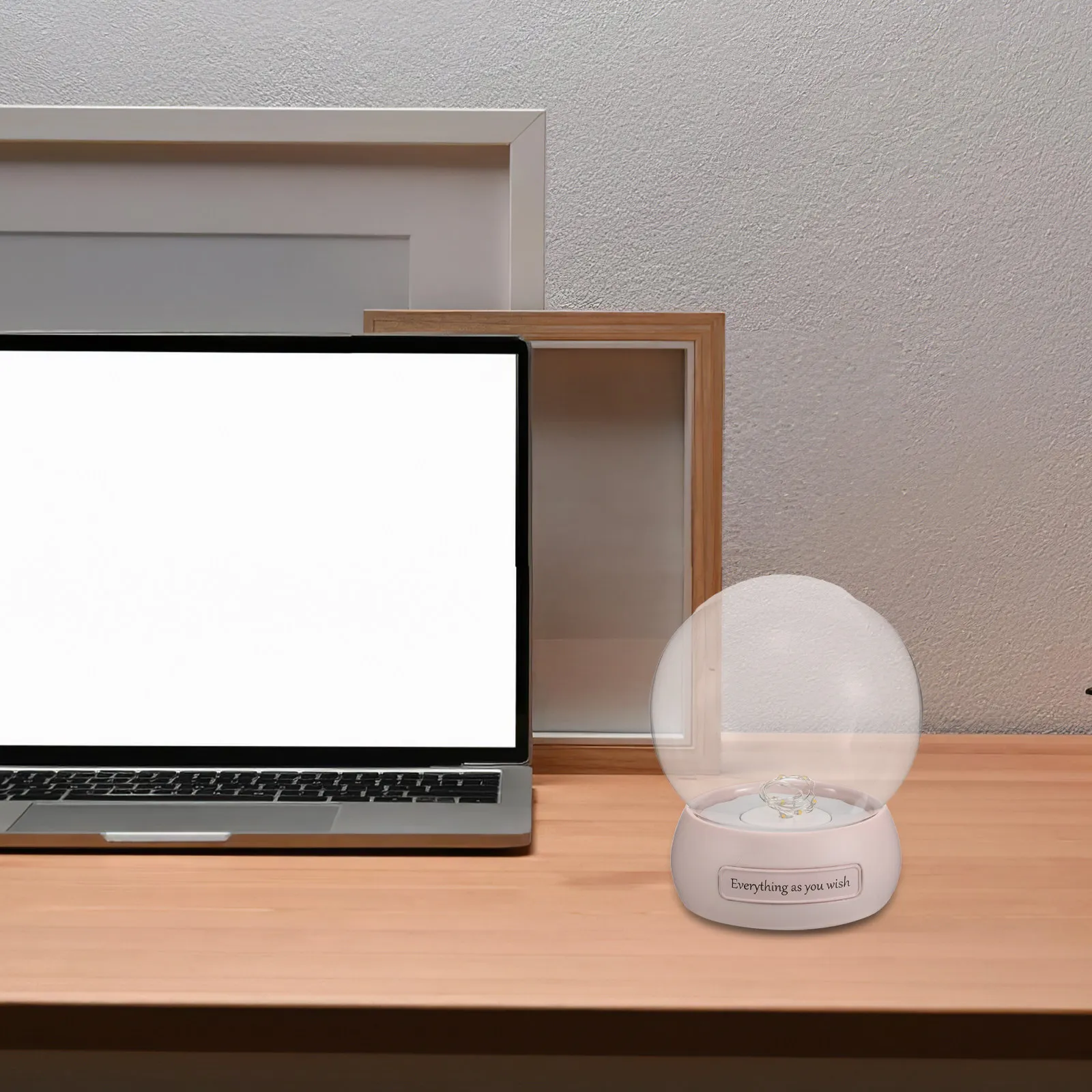 

Стеклянный купол с LED-подсветкой - Вечная роза в сухоцветах с подсвечиваемой подставкой для романтического украшения стола на День святого Валентина