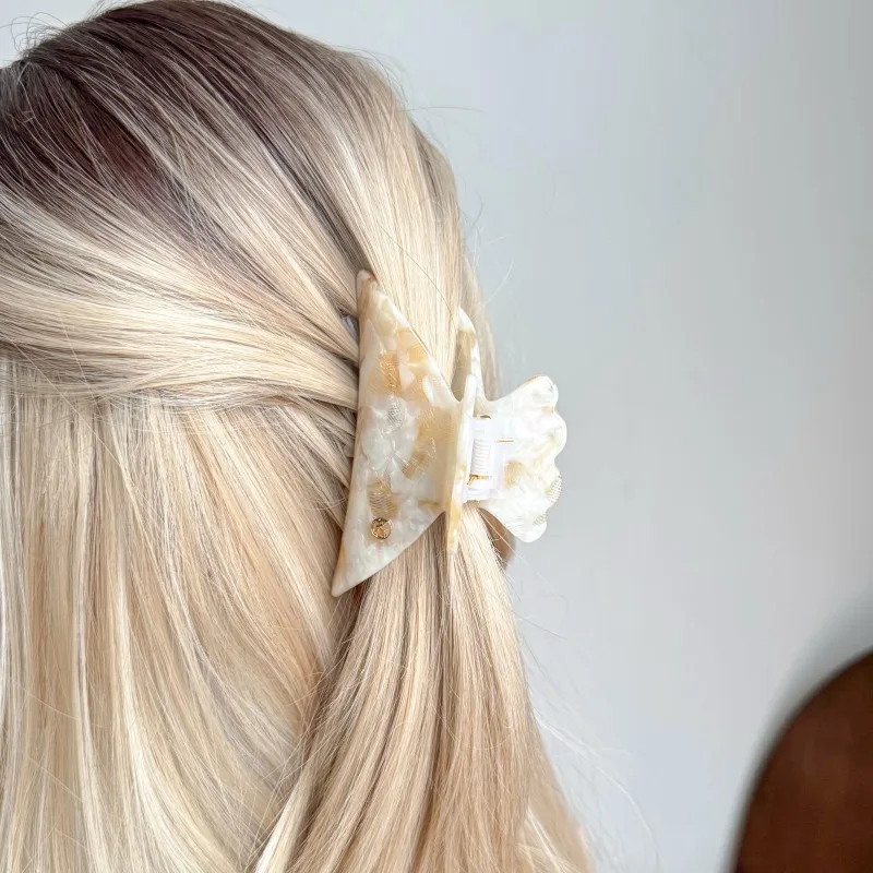 

Thickened Acetate Floral Shark Claws - Retro Premium Versatile Hair Clips for Back-Of-Head Updos