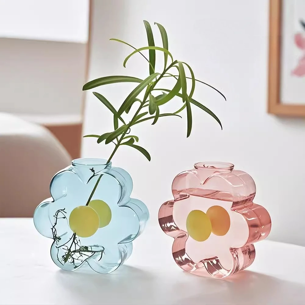 

Cute Little Yellow Flower Mini Vase Home Living Room Hydroponic Glass Colored Vase Flower Arrangement Dining Table Decorative