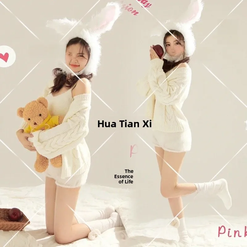 

2026 Autumn Winter Christmas New Year's Personality Girl's Sweater Photography Costume Chinese New Year Rabbit Year Theme