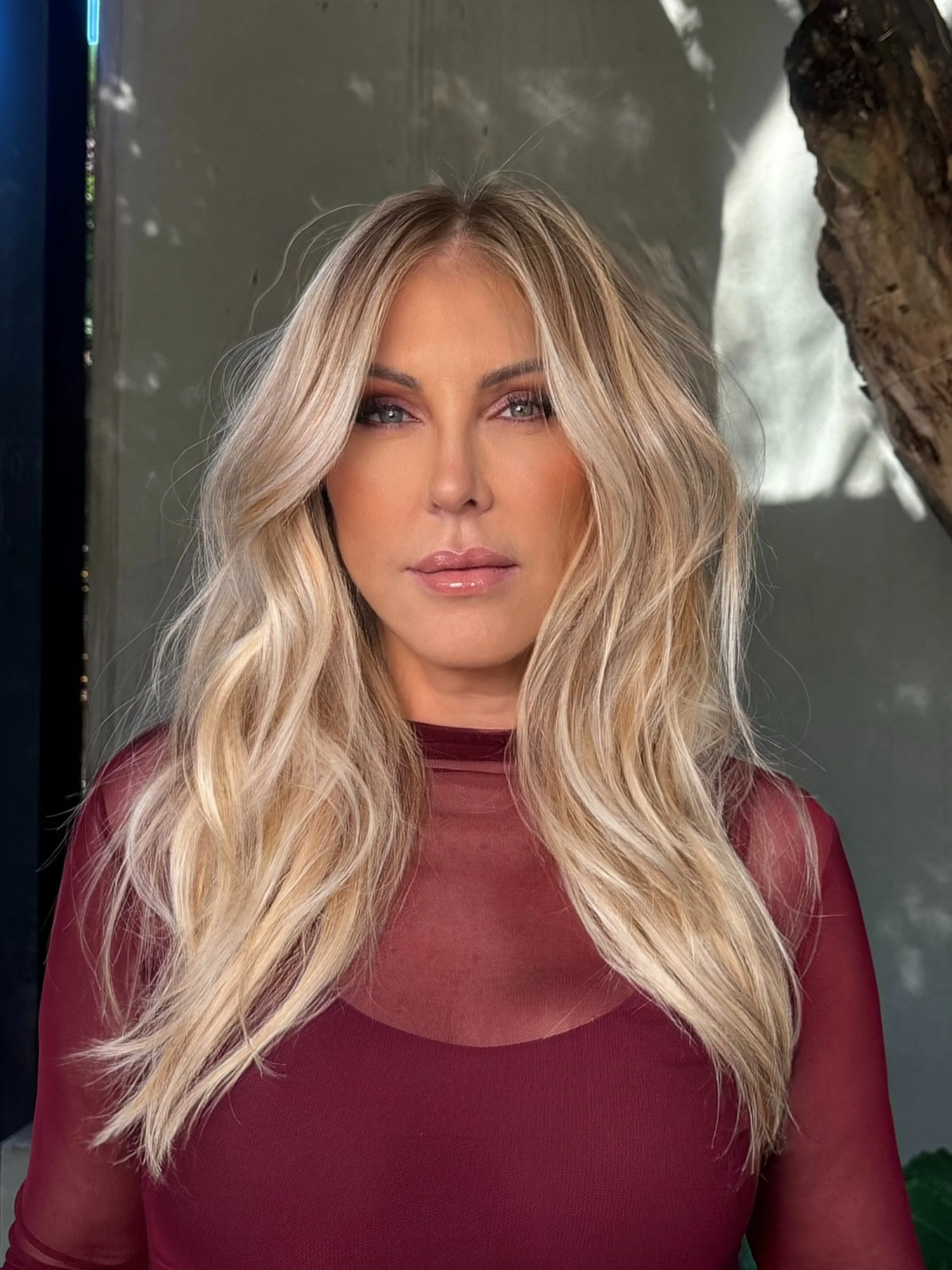 Premium Mix Fibre Lace Front Wig Golden Blonde Natural Roots 13x4 HD Transparent HD Synthetic Women's Wig for Cosplay And Daily