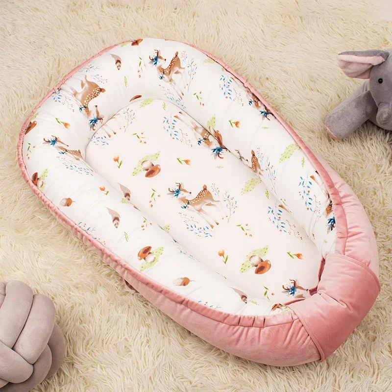 Tempat tidur bayi di tengah tempat tidur yang baru dirancang multiwarna opsional katun organik Super lembut untuk bayi berusia 0-24 bulan