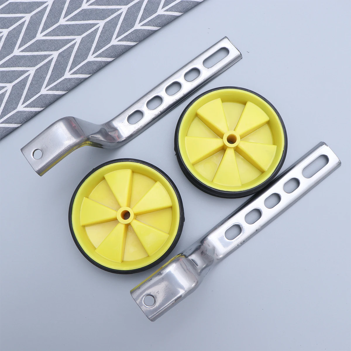 

Universal 12-20 Inch Porous Training Wheels Auxiliary Wheel Children'S Balance Bike Steel Durable Safe For Beginners Yellow