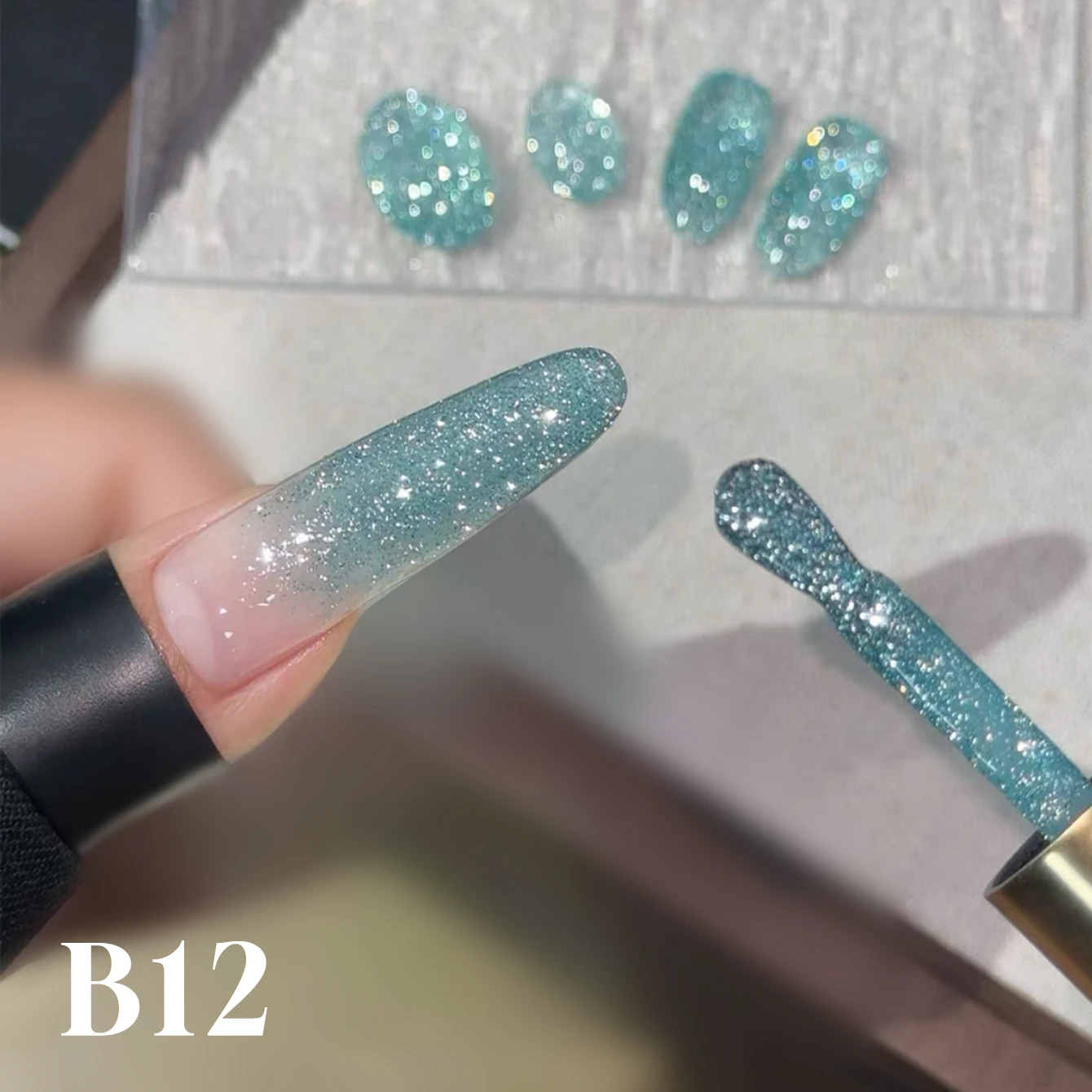 1pcs ZH 2026 New Sparkling Bounce Di Reflective Broken Diamo