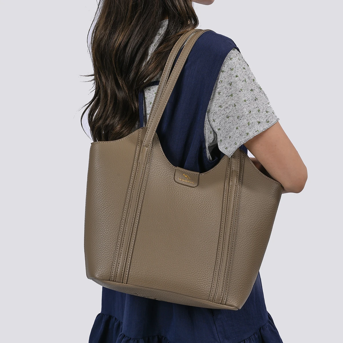 2026 New Retro Minimalist Large Capacity Tote Bag Women's Handbag Commuter Bag Single Shoulder Bag Handbag Big Bag