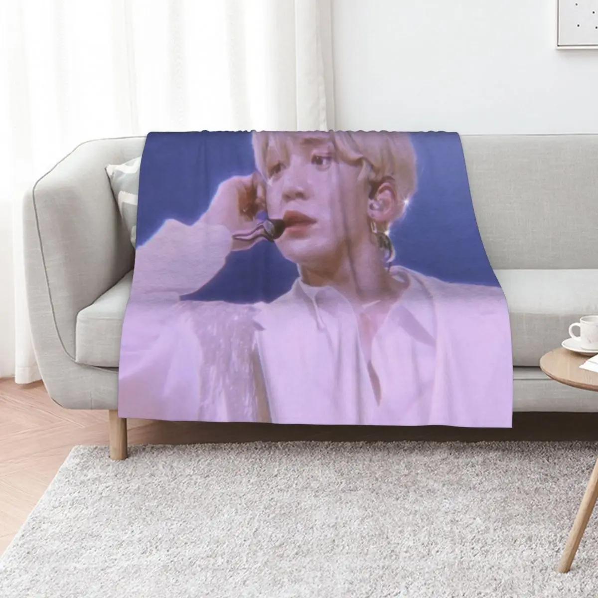 ATEEZ YUNHO 90s AESTHETIC Throw Blanket Lightweight Cozy Blanket for Bed Sofa