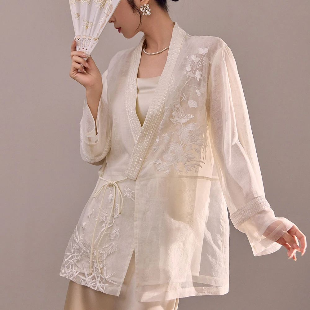 

Vintage Chinese Style Jacket Luxury Flower Bird Beads Sequined Embroidered Silk Shirt Coat For Women 2026 New Lace Up Cardigan