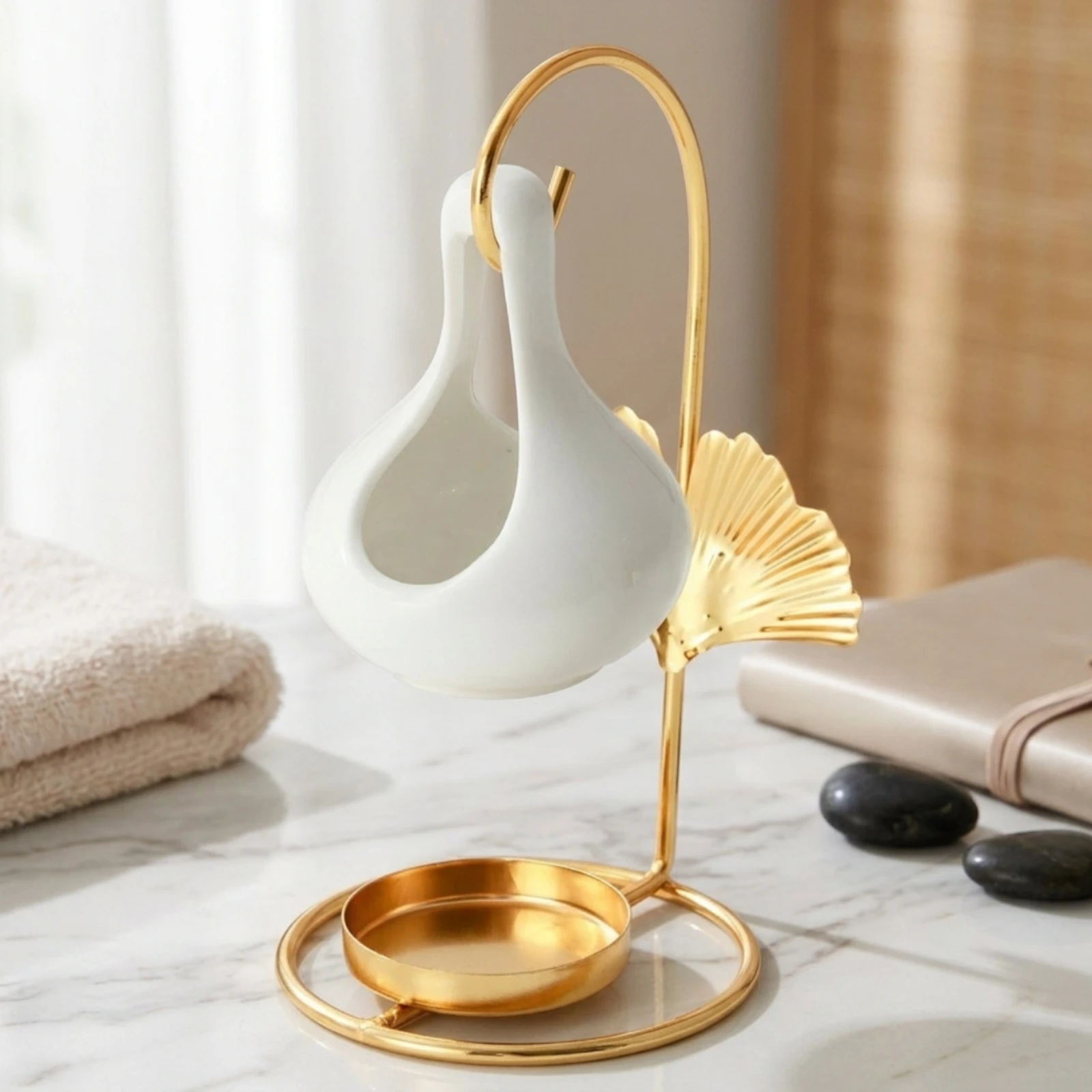 hanging-aroma-burner-scented-melt-warmer-with-metal-frame-scented-melt-burner-gold-tone-decor-tabletop-for-home-desk