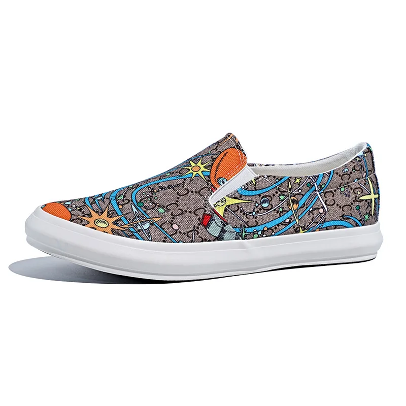 New Shoes for Men Canvas Casual Shoes Spring Trend Flower Print Flat Skateboard Shoes Youth Street Cool Slip-on Loafers