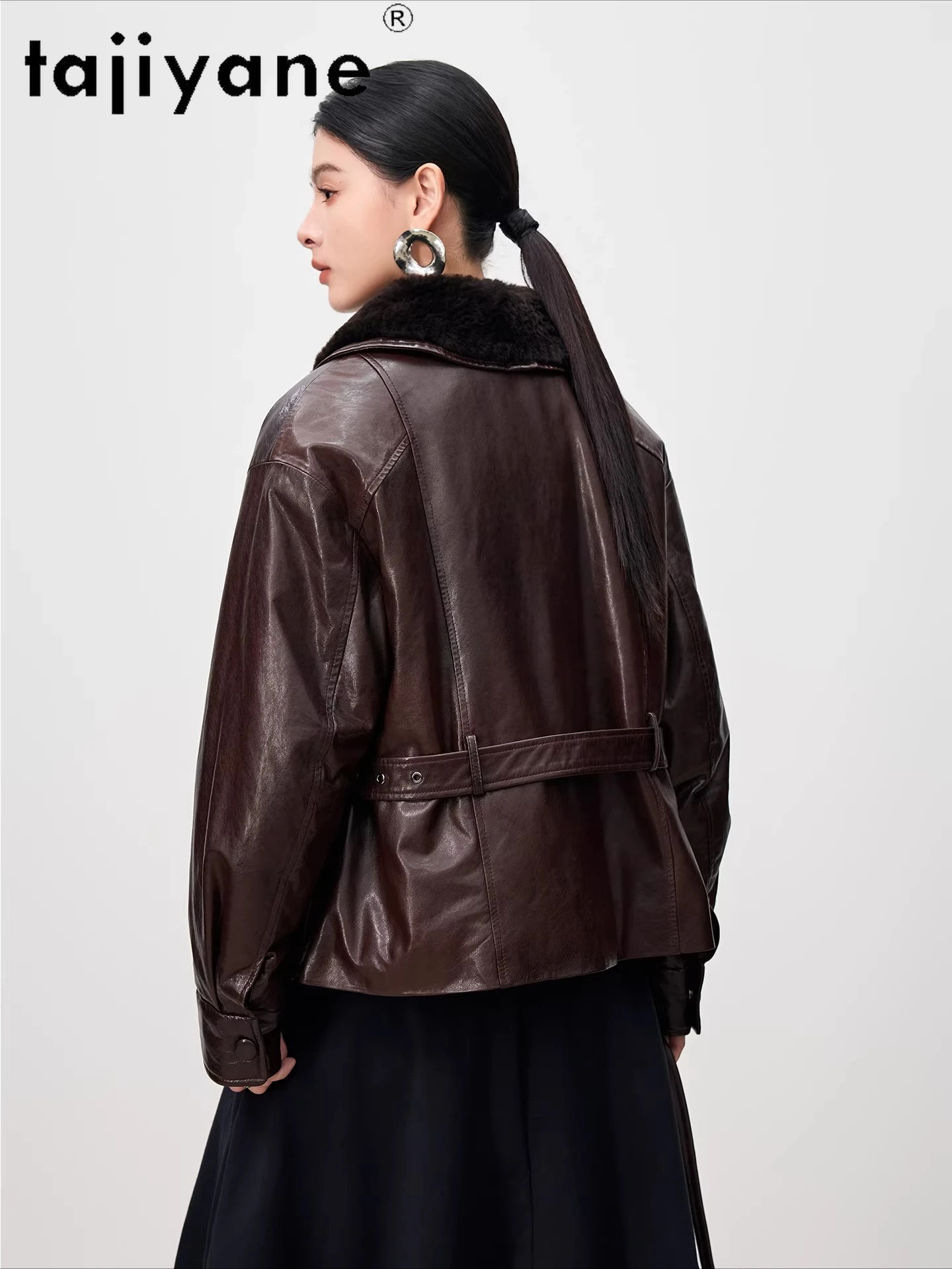 เสื้อโค้ทขนห่านแท้ TAJIYANE พร้อมเข็มขัด แจ็คเก็ตหนังแท้สำหรับผู้หญิง แจ็คเก็ตขนสั้นคอปกขนสัตว์ เสื้อพัฟเฟอร์ 2025 เสื้อผ้าผู้หญิง 롱โค้ท