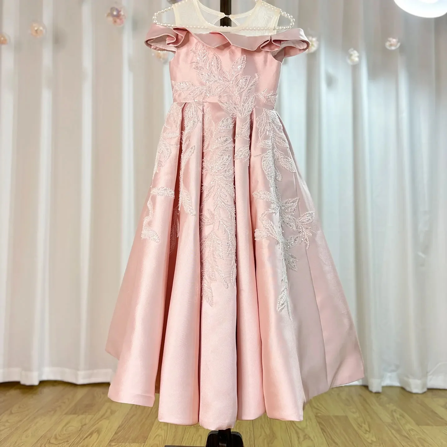 Elegant Satin Flower Girl Dresses for Wedding Appliques Sequined Floor Lenght Kids Party Birthday First Communion Gown Custom