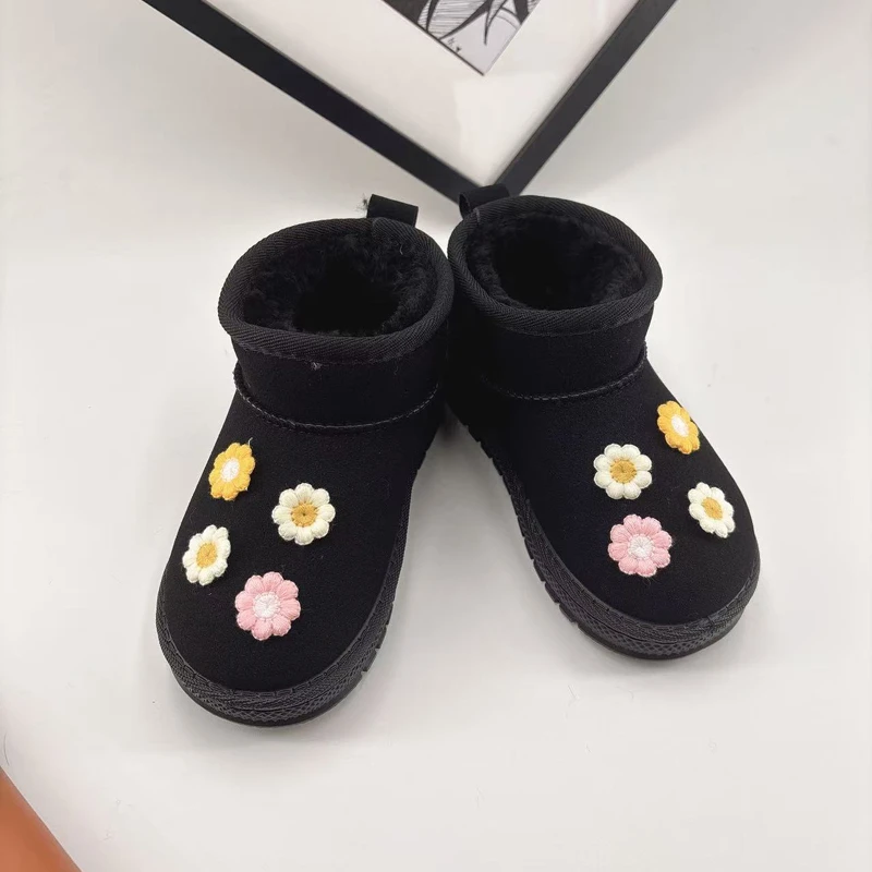 

Cute Flowers Girl's 2025 Winter Snow Boots Appliques Furry Platform Suede Kids Short Boot Non-slip Warm Chic Children Boot