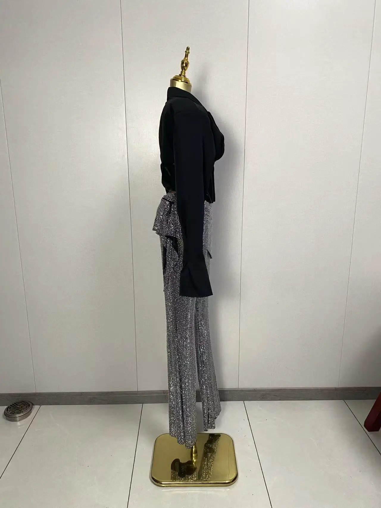 2025 nouvelles femmes Sexy à manches longues col en V profond T-shirt paillettes Flare deux pièces pantalon ensemble élégant soirée Club tenues de fête