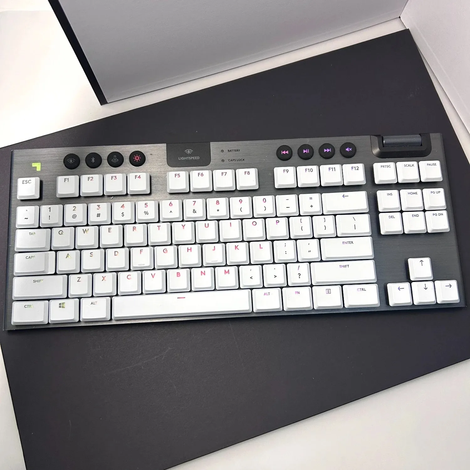 White Transparent Keycaps Compatible with Logitech G815, G913, G915 TKL RGB  Mechanical Gaming Keyboard with US/EU/DE Layout