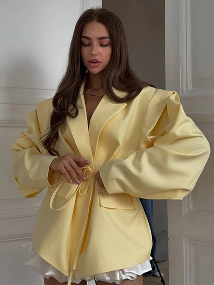 

FSMG New Design Solid shoulder pad Loose Suit Collar Coat For Women Elegant Belted Waist cinching Suit Jacket Street Chic Tops