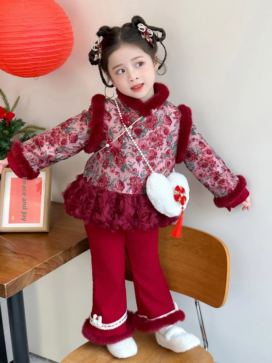 

Новый китайский хлопковый детский комплект зимней одежды Hanfu для девочек с узором розы, комплект из двух предметов, детский традиционный комплект...