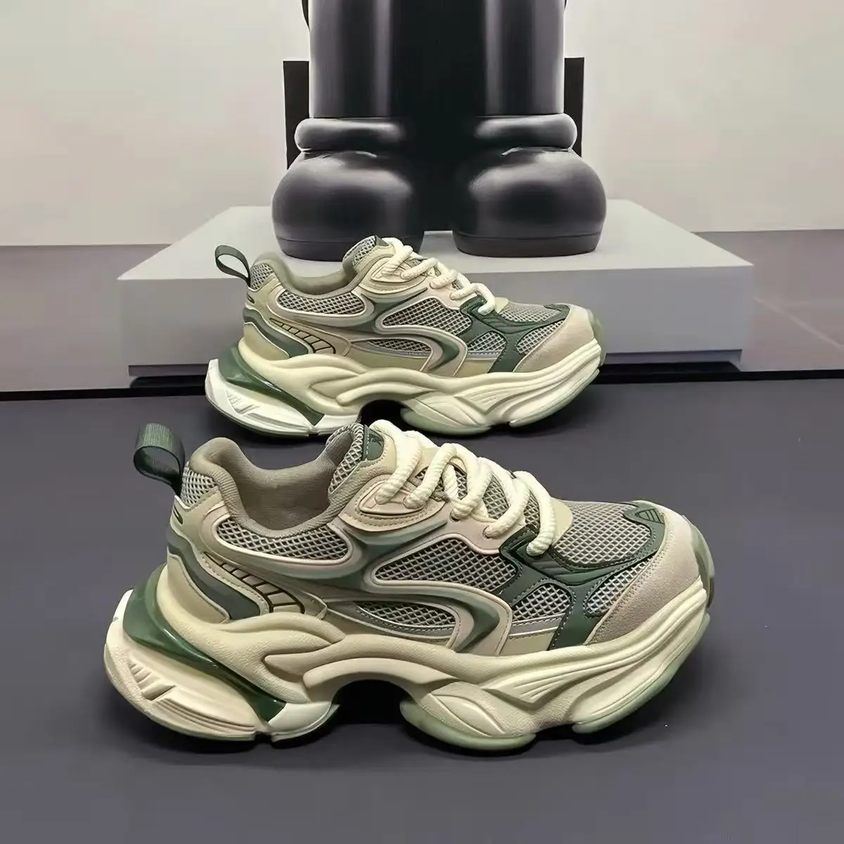 Men Casual Sneakers Breathable Mesh Upper Non Slip Rubber Sole Lightweight Low Top Fashion Daily Outdoor Walking Street Footwear