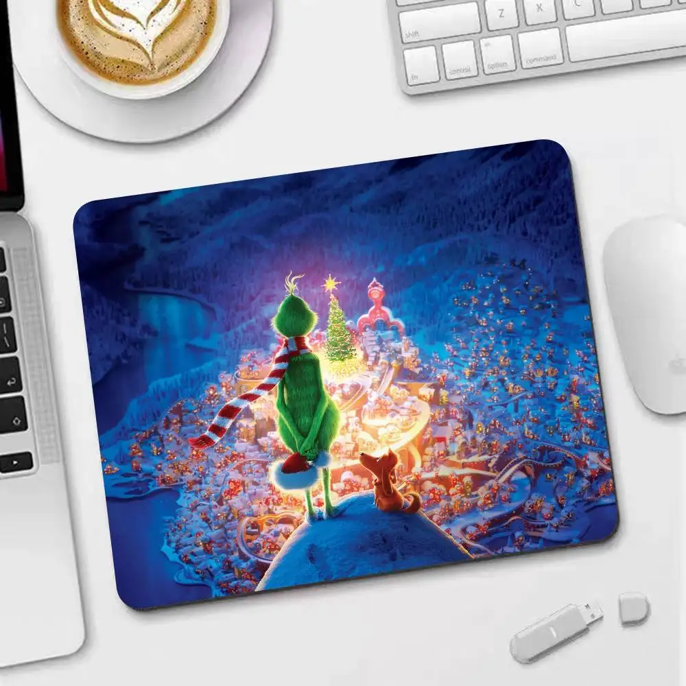 Winter Christmas Grinch Cartoon Game Mouse Pad For Small Size Gaming Mouse Pad Gamer Keyboard Mouse Mats Computer Desk Mat