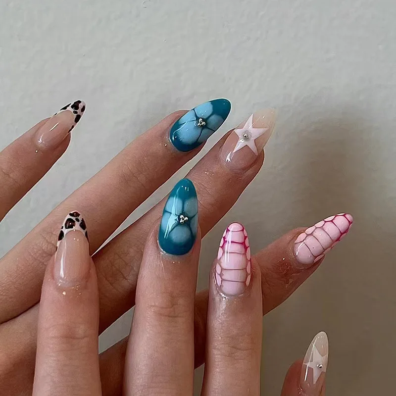 24 Stück blaue Ozean-Farbverlaufs-Kunstnägel, handbemalt, Seastar, bunt, glänzend, Mandel, zum Aufdrücken der Nägel, vollständige Abdeckung, tragbare künstliche Nägel