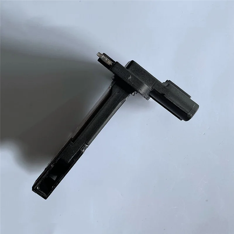 Sehr empfehlensener Luftstromsensor für Lexus ist 2005–2012 für Toyota Auris AVENSIS IQ RAV 4 URBAN CRUISER VERSO YARIS Air Mass F