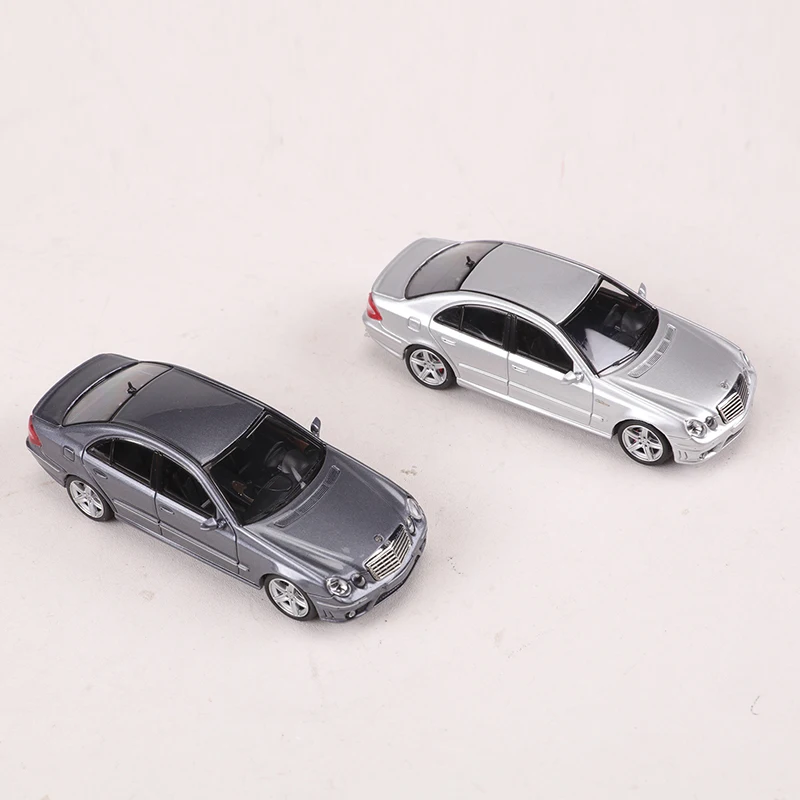 MK MODEL 1:64 E63 W211 Alloy Model Car Limited Edition 299