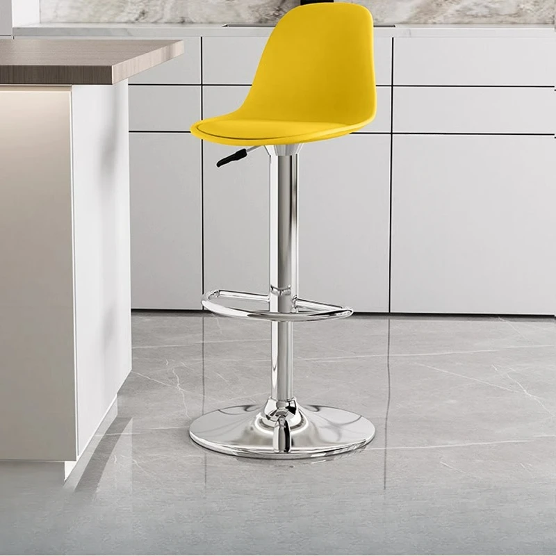 リラックスミニマリストバースツール古代ソフトクリエイティブパーソナライズされた工業用バースツール理髪店超軽量金属 Cadeira 家具