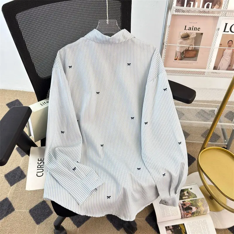 เสื้อเชิ้ตแขนยาวลายทางสไตล์เกาหลีสำหรับวัยรุ่น เสื้อผ้าผู้หญิงสำหรับฤดูใบไม้ผลิและฤดูใบไม้ร่วง เสื้อโปโลคอสูงทรงหลวมสไตล์ลำลองแฟชั่นทันสมัย