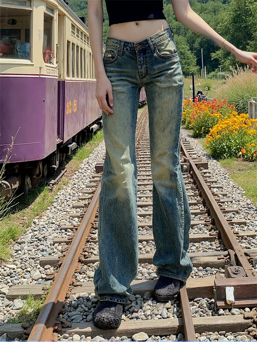 

Джинсы-клеш с низкой посадкой для девушек 20 лет, новый стиль, джинсовые брюки, женская одежда, весенние, водонепроницаемые, длиной до щиколотки, в стиле милитари, для походов, Ins