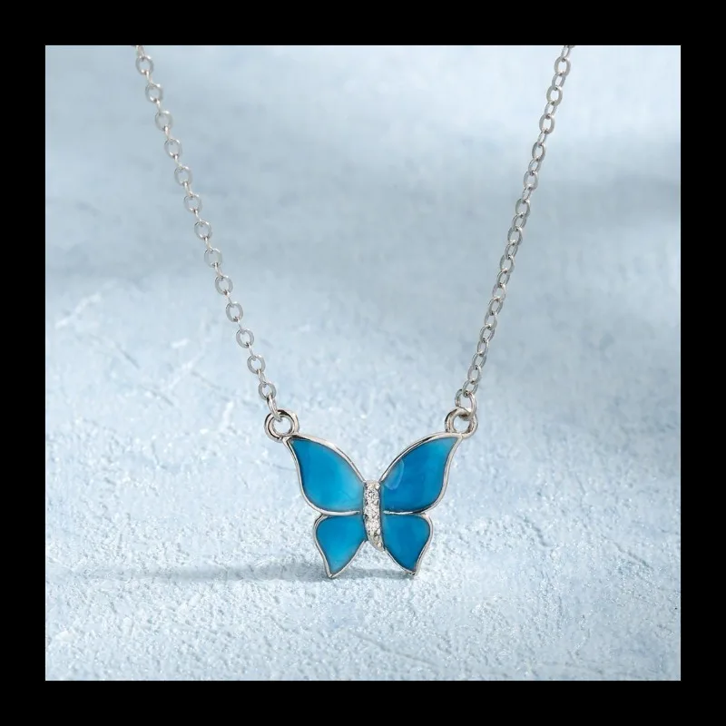 الأدبية والرجعية S925 الفضة الاسترليني المتخصصة تصميم جديد الأزرق الايبوكسي فراشة قلادة مزاجه الراقية قلادة المرأة