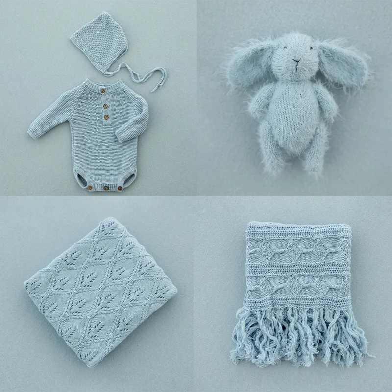 Puntelli per la fotografia Costume in maglia per cappelli e tutine per bambini Mohair Cartoon Rabbit Doll Toy Blue Knitted Theme Photography Prop