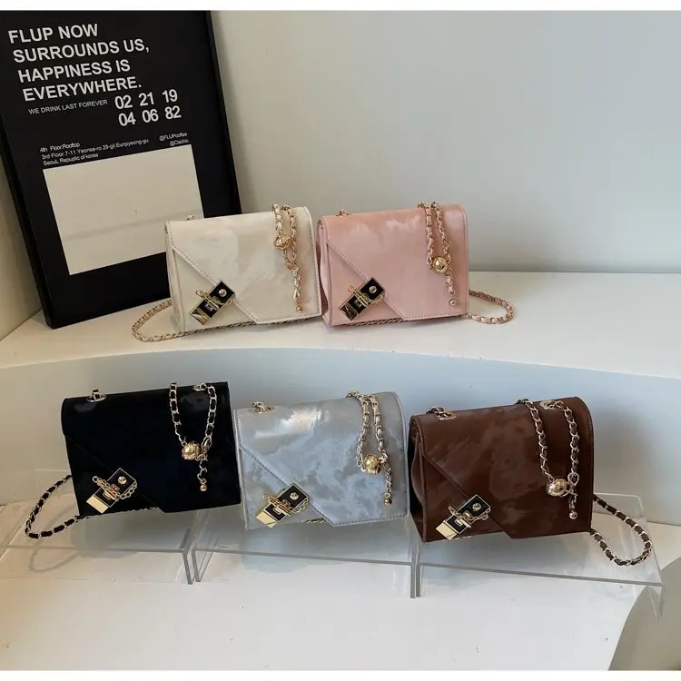 

High End Small Bag Women Autumn Winter Designer Fashion Velvet Crossbody Bag Diamond Chain Shoulder Bag