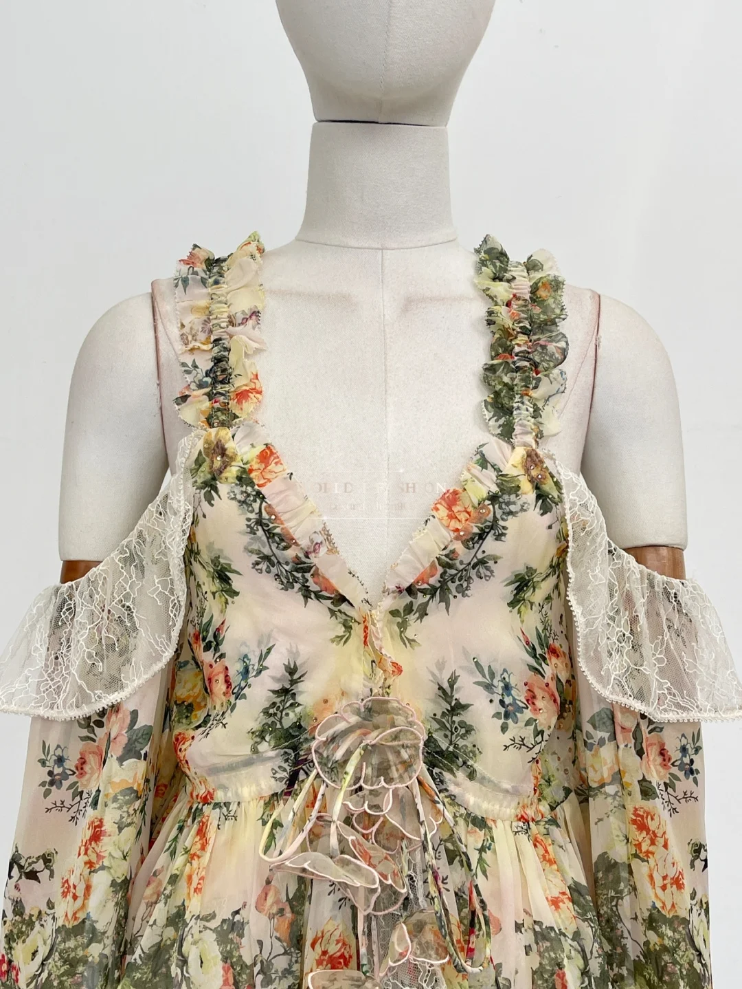 

Green Beige Floral Print Sleeveless Blouse Tops 2025 New Design