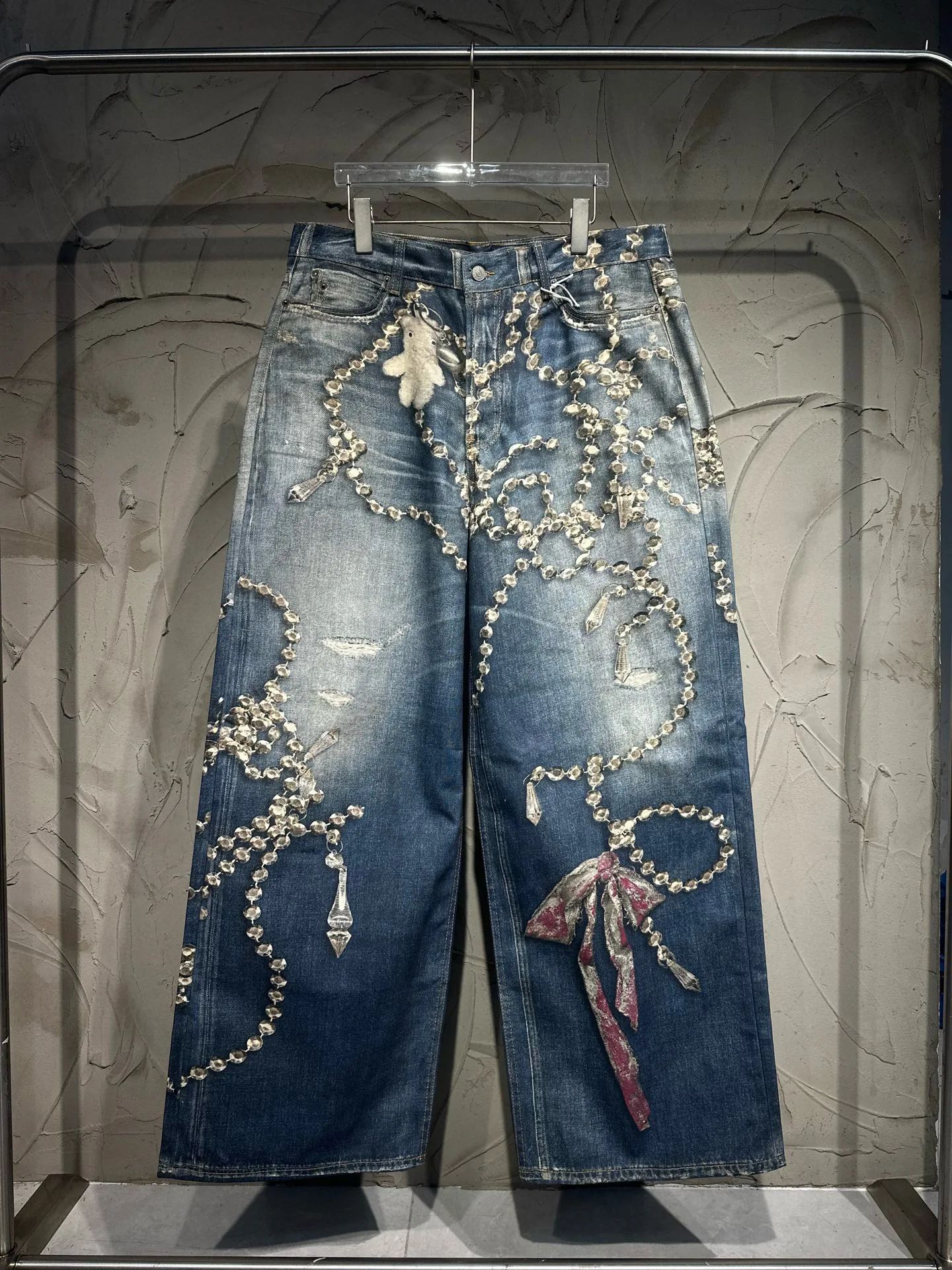 

Retro American 3D Bear Chain Print Jeans Men's Straight Leg Long Pants Casual Summer Jeans mid Waist Zipper Fly Loose Fit