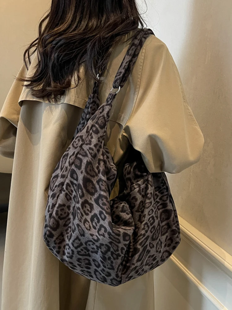 2025 New Autumn And Winter Large Capacity Leopard Print Women Bag Versatile Casual Work Commuting Single Shoulder Crossbody Bags