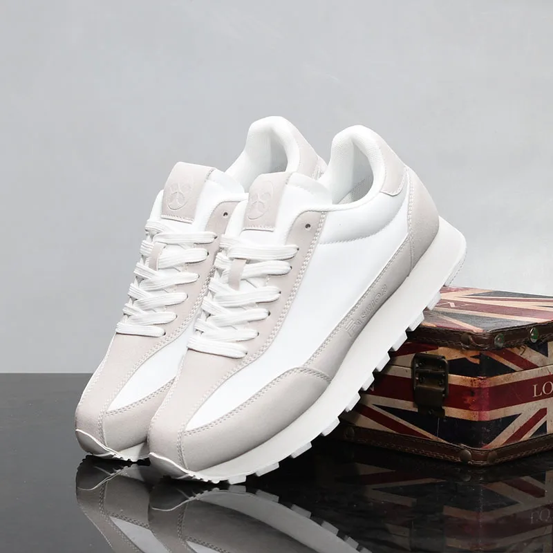 Sapatos masculinos tendência versátil casual Forrest Gump sapatos de corrida esportes sola grossa aumento de altura interna casal pai versátil