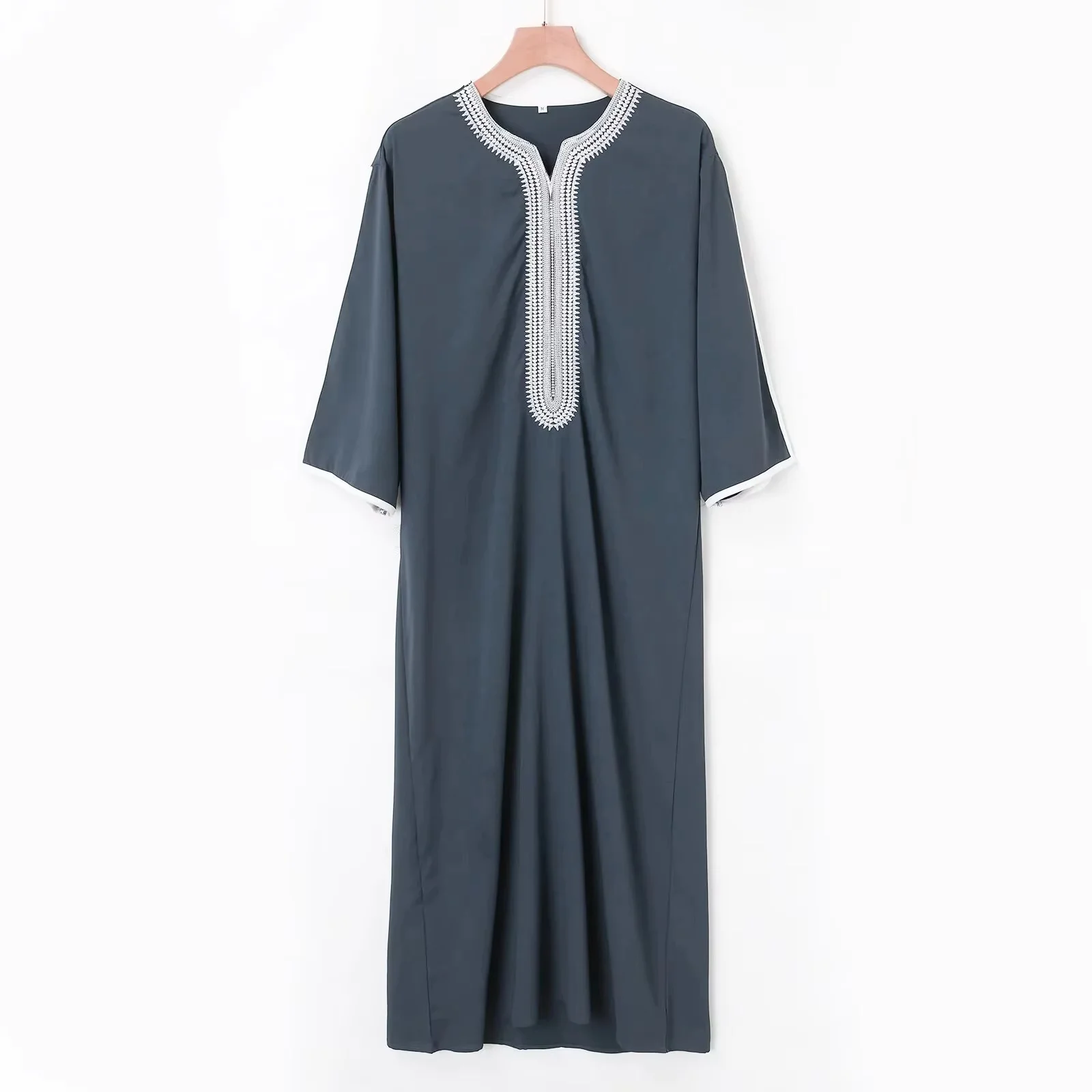 Traditional Muslim ethnic style men's long robe men's elegant robe regular round neck embroidered men's casual loose robe
