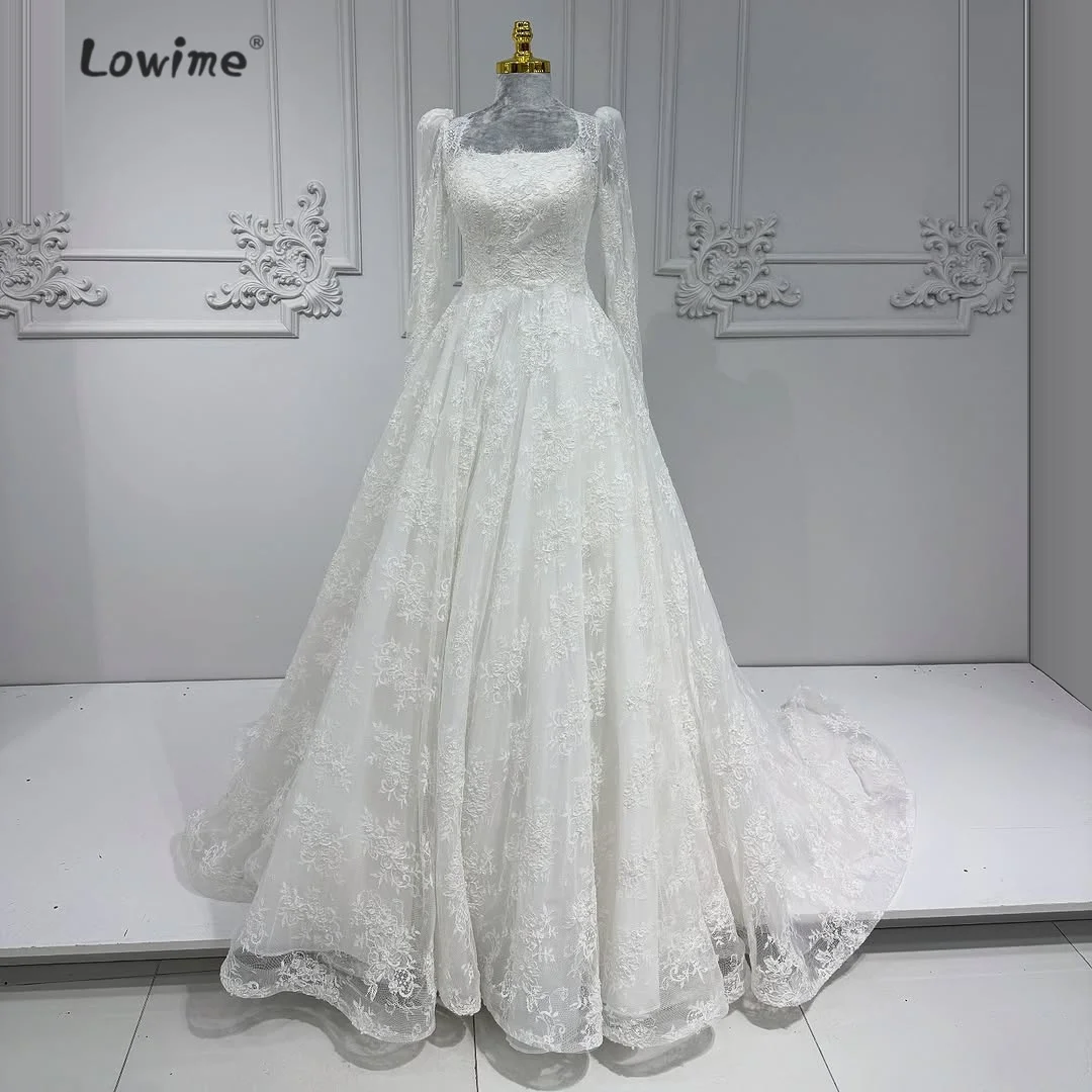 Light Wedding Dress Vintage Lace Embroidery Dress Long Sleeve A-Line Dress White Long Tulle Dress Suitable for Engagements
