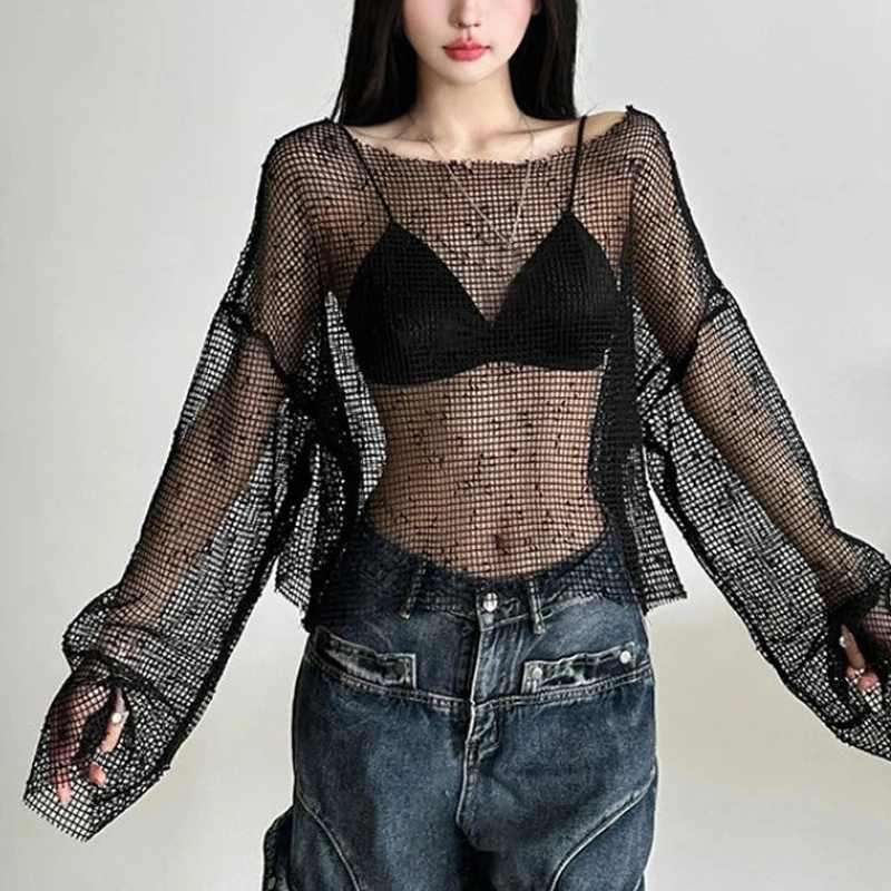 セクシーなメッシュ女性 Tシャツ黒ゴシックスラッシュネック長袖トップス Y2K 夏シックな中空アウトルーズストリート女性 Tシャツ