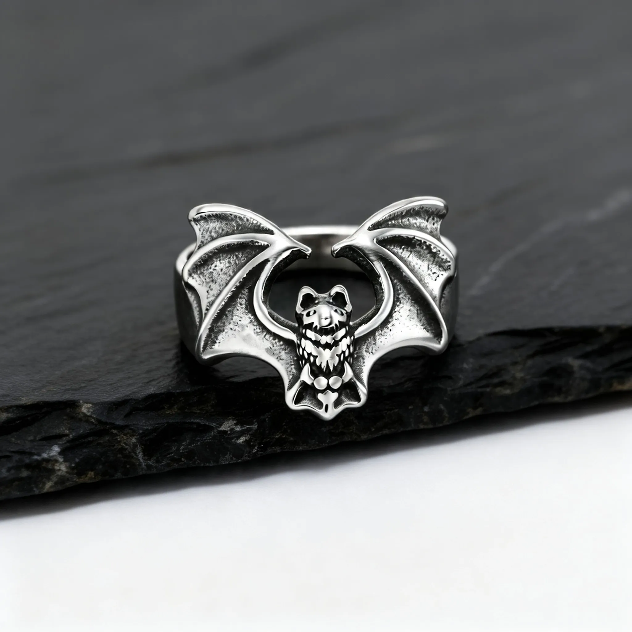 Gotischer Edelstahl-Fledermausring für Männer und Jungen, Rock-Punk Großer Geflügelter Fledermaus-Retro-Ring, Halloween-Party-Schmuckgeschenk – Detail 5