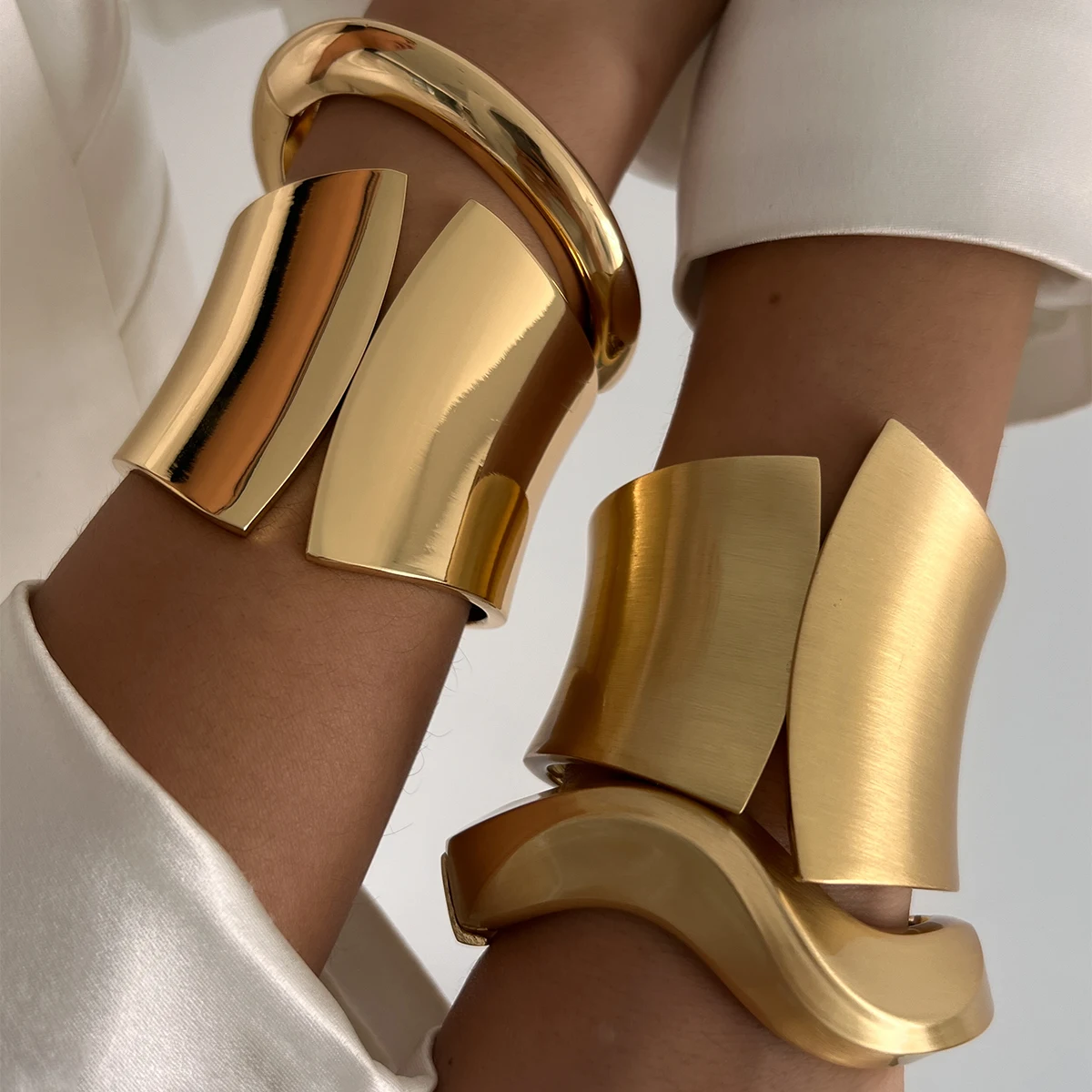 Salircon Übertrieben Vintage Geometrische Welle Form Offene Frühling Armreifen Armband Frau Trend Punk Heavy Metal Armband Schmuck