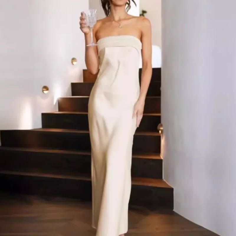 Elegancka damska sukienka z odkrytymi ramionami, podkreślająca biust, letnia sukienka imprezowa z odkrytymi plecami, z satyny jedwabnej, dopasowana, długa.