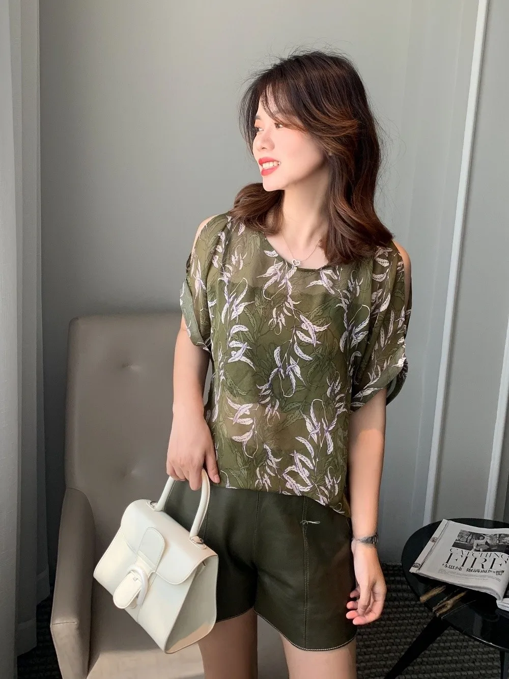 

Летний женский топ из шелкового шифона с принтом, свободного кроя, с круглым вырезом, для повседневной носки