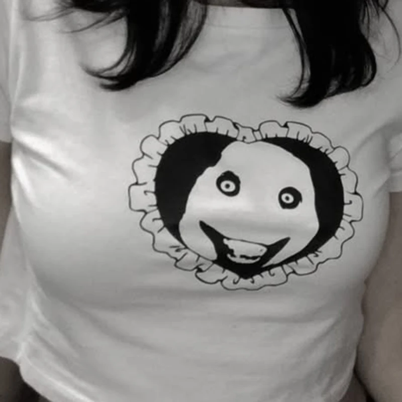 Goth Weird Face Heart Graphic Crop Top Women Y2K Dark Grunge Short Sleeve Slim Casual White Baby Tee Streetwear Daily Basic Tops