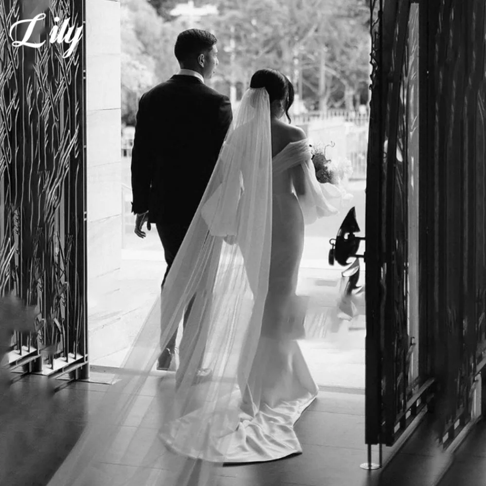 リリーホワイト V ネックウエディングドレス ランタンスリーブ バックレスウエディングドレス サテン トレーリング ウェディングパーティー イブニングドレス 프롬 드레스 カスタマイズ