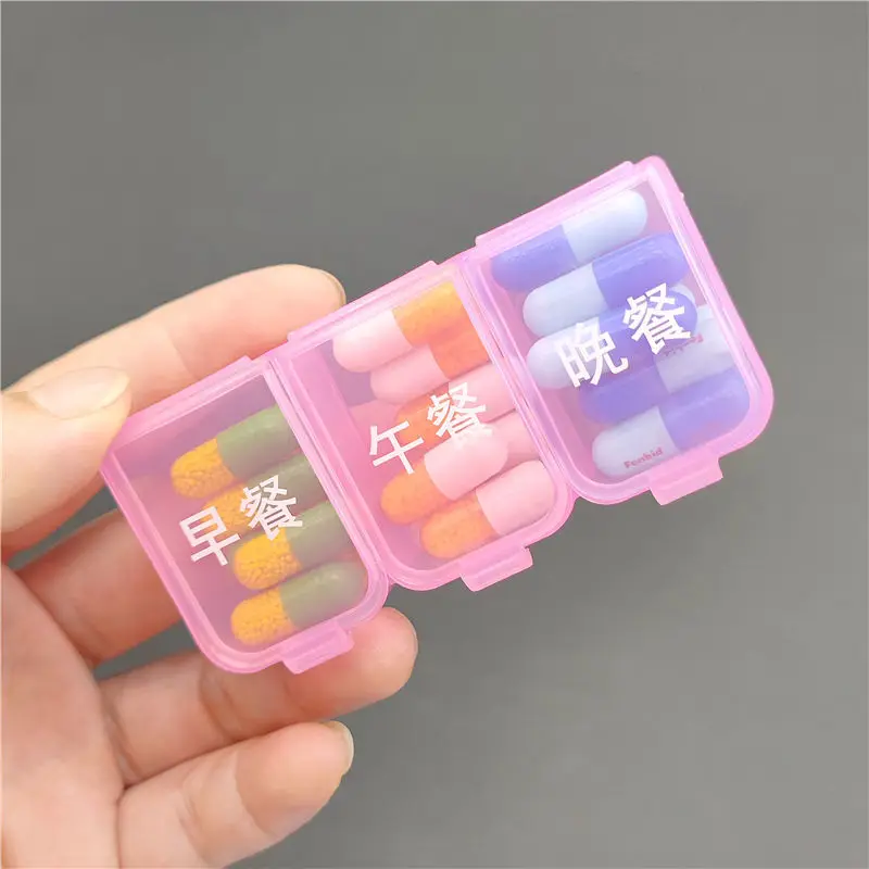 

Портативный органайзер для лекарств на три приема в день, маленькая коробка для хранения для пожилых людей, предотвращающая неправильное использование лекарств, дорожный контейнер для пожилых.