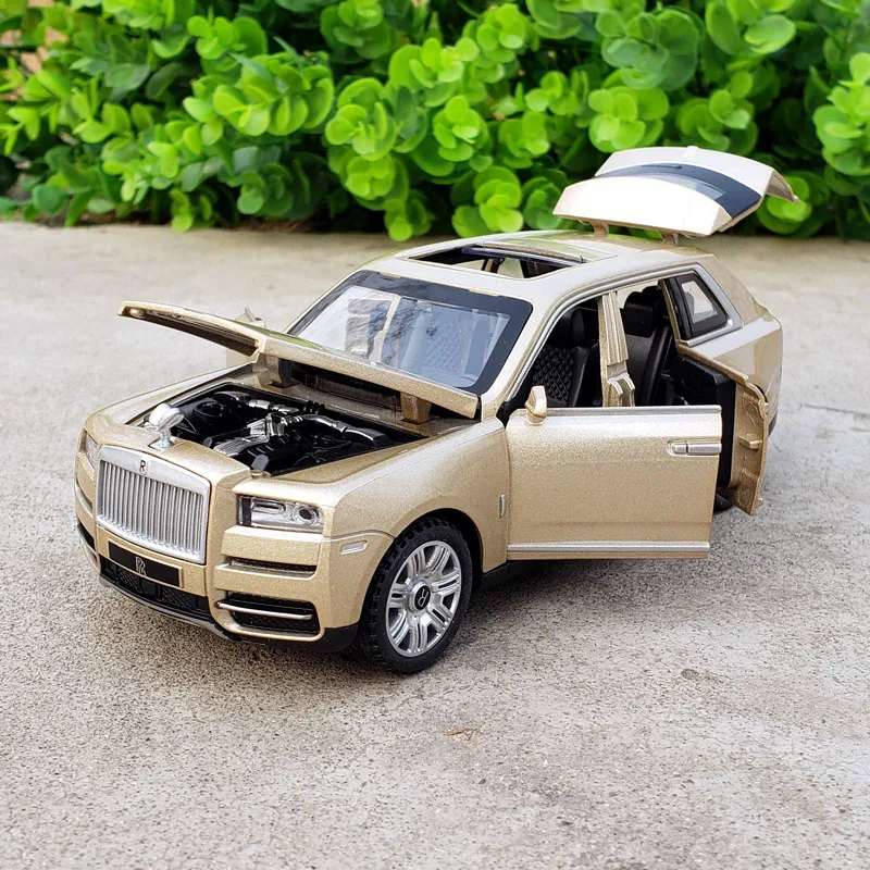 1:32 Scale Rolls Royce Cullinan Alloy Diecast Metal Car Model Sound Light Pull Back SUV 7 Doors Can Be Opened For Kids Toys